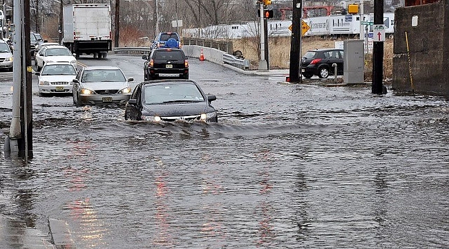 New Jersey'i Sel Aldı