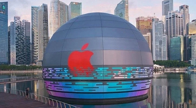 Apple Suda Yüzen Ilk Mağazasını Açıyor