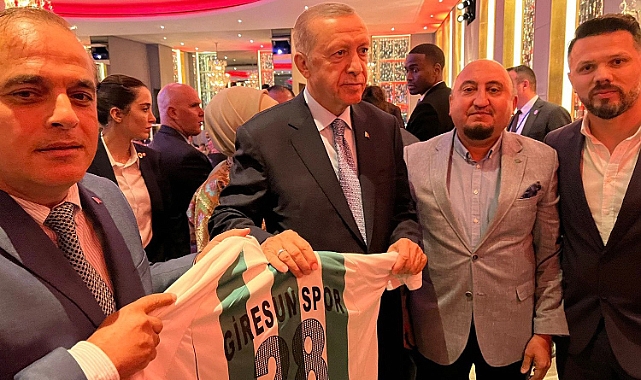 New York'ta Erdoğan'a Giresunspor Forması