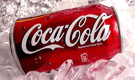 Coca Cola zehirlenme vakaları sebebiyle ürünlerini raftan çekti!