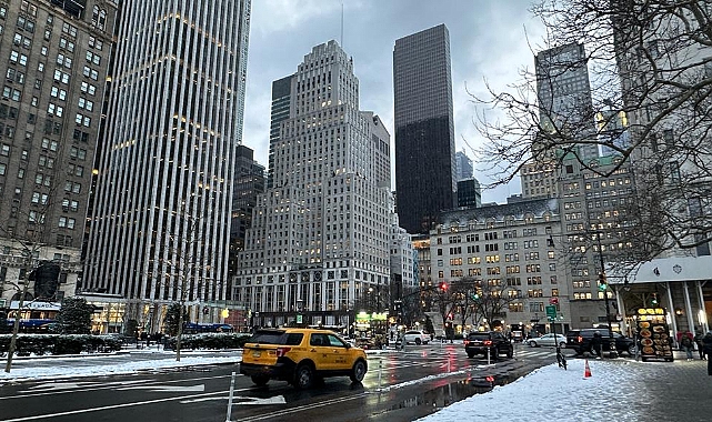 Kutup soğukları ABD'yi esir aldı: Central Park beyaza büründü, manzara soğuğu unutturdu