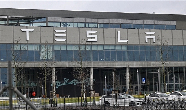 Tesla fabrikasında şüpheli yangın: Kaza mı kundaklama mı?