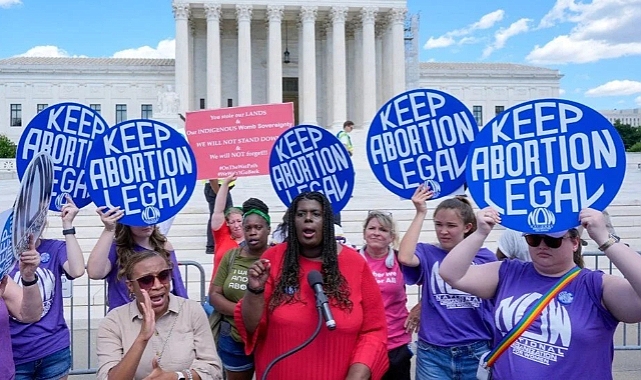 Roe v. Wade Kararının İkinci Yılında Kürtaj Savaşı Alevlendi!