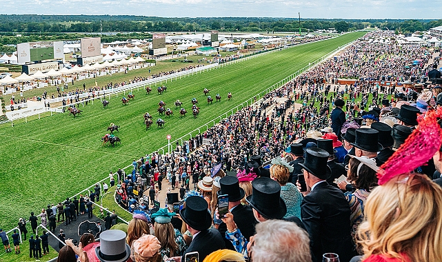 Zarafetin ve Geleneklerin Buluştuğu Prestijli At Yarışları: Royal Ascot