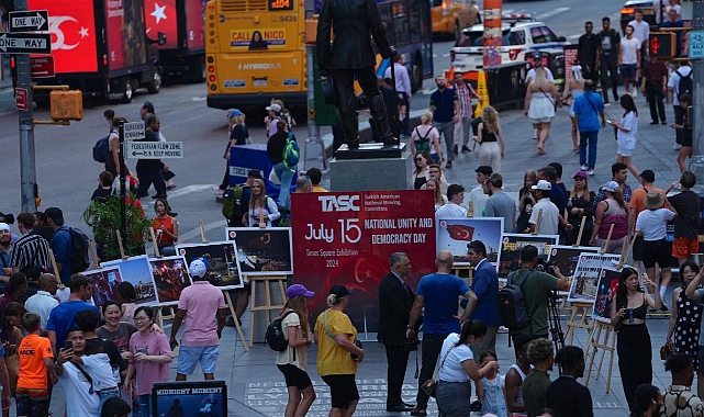 New York Times Meydanında 15 Temmuz Sergisi