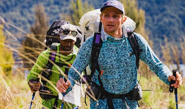 Survivor Yarışmacısı, Nesli Tükenmekte Olan Kuşu Öldürüp Yedi!