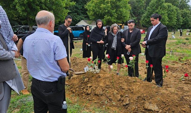 Yalnızca 10 Gün Önce Müslüman Olmuştu: Son Yolculuğuna Uğurlandı!