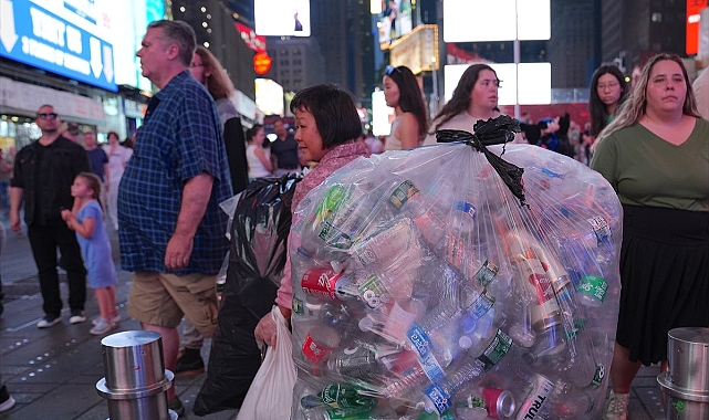 New York'ta Hayatta Kalmanın Yeni Yolu: Boş Şişeler ve Tenekeler!