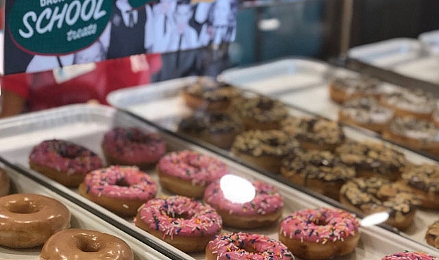 Dünyaca ünlü donut markası ücretsiz tatlı dağıtıyor