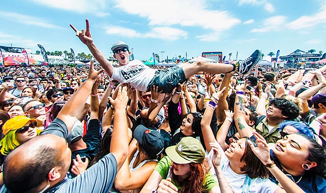 Warped Tour 2025'te geri dönüyor: Kadınlar, festivalin geçmişteki cinsel taciz sorunlarına dikkat çekiyor