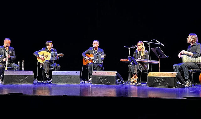 Zeytin New York Müzik Grubu, Chicago'da uluslararası müzik gecesi düzenledi